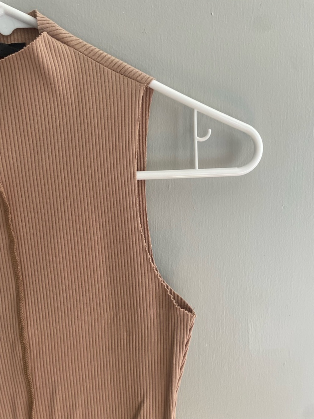 Lulu's Ribbed‎ Mock Neck Tank - Beige Size Small - Picture 4 of 9
